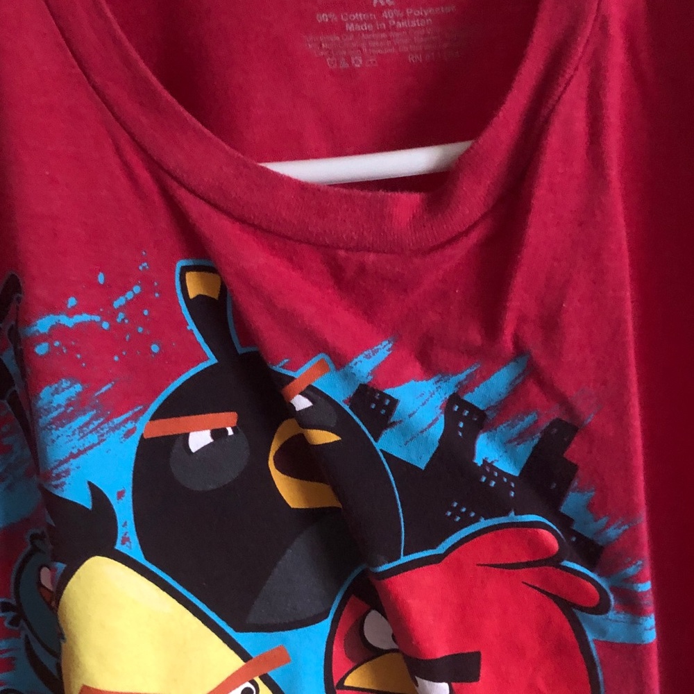 ' menRed Graphic Tee